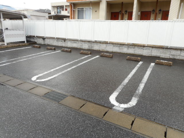 14/20 駐車場