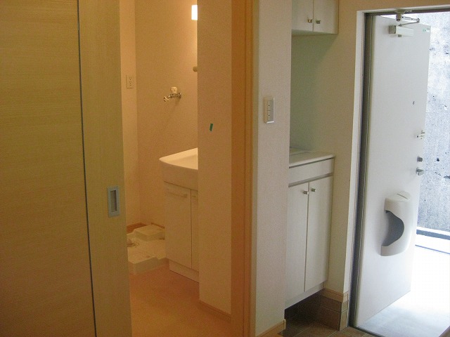 22/28 エントランス