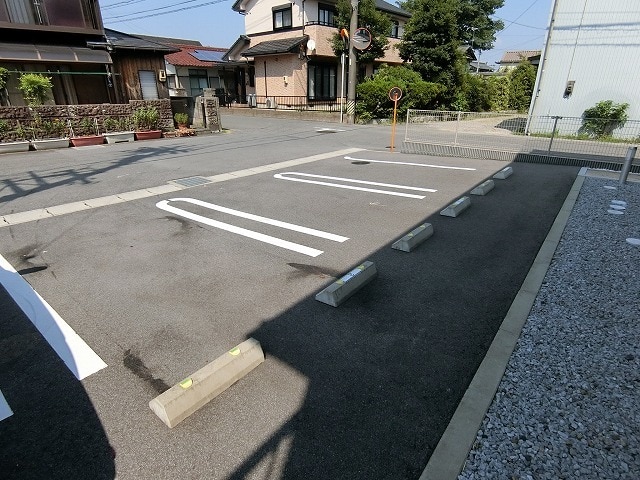 14/20 駐車場