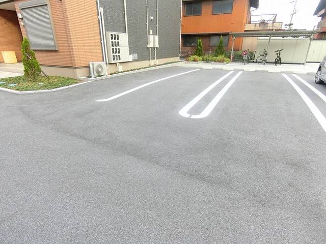 14/20 駐車場