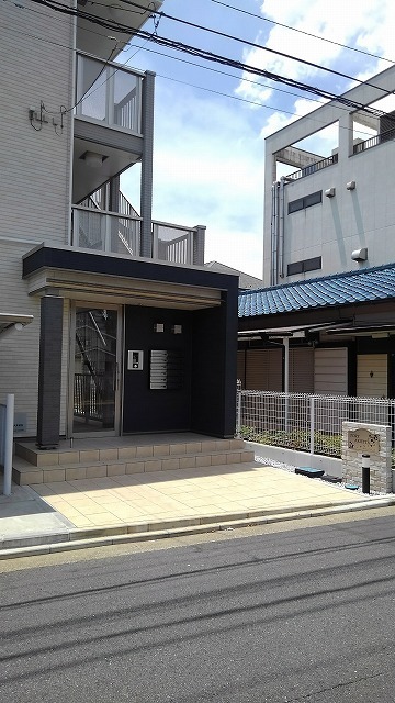 14/20 エントランス