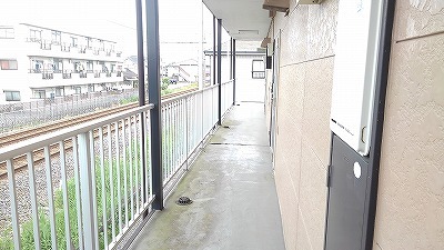 17/27 エントランス