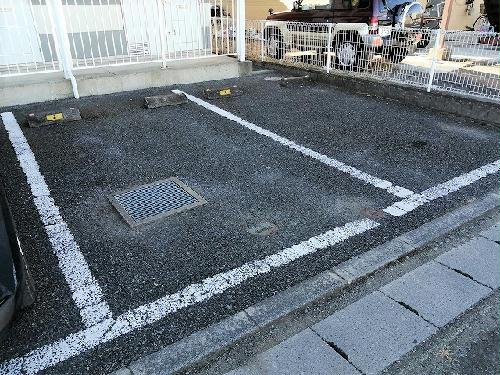 2/5 駐車場