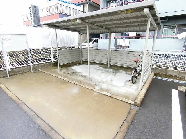 14/20 エントランス