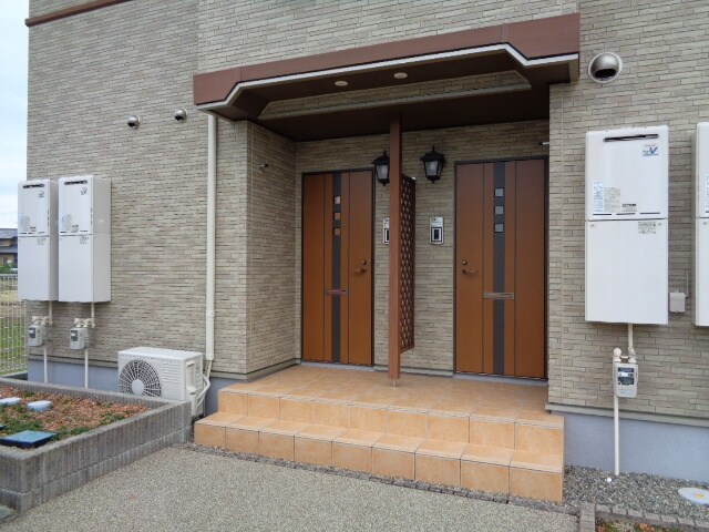 13/20 エントランス