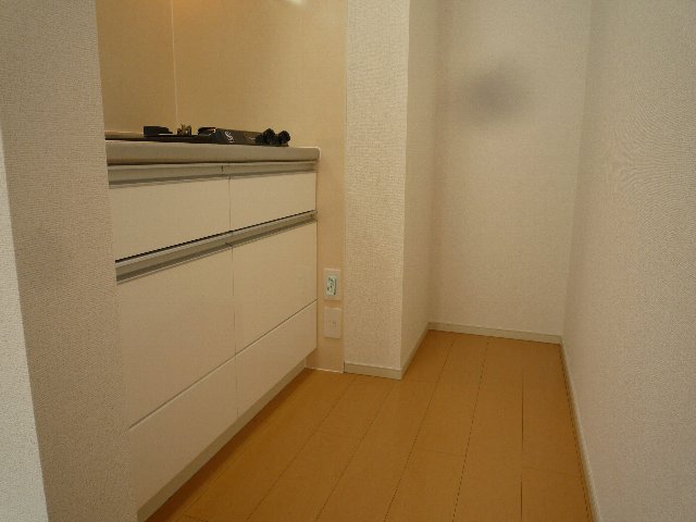 16/25 洗面