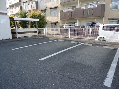 14/20 駐車場