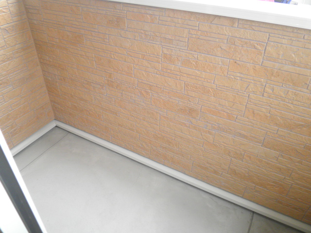 18/28 バルコニー