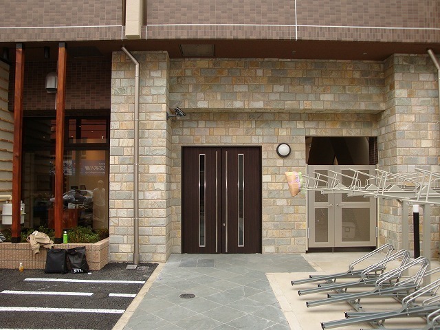 14/22 エントランス