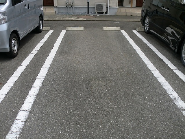 14/20 駐車場