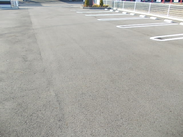 14/20 駐車場