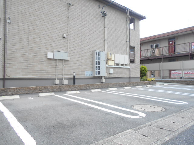 13/19 駐車場