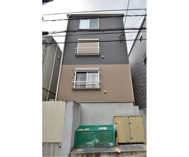 19/23 エントランス