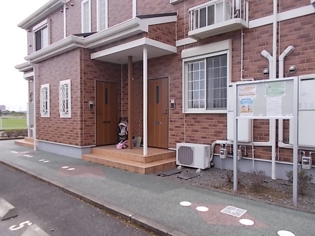 21/28 エントランス