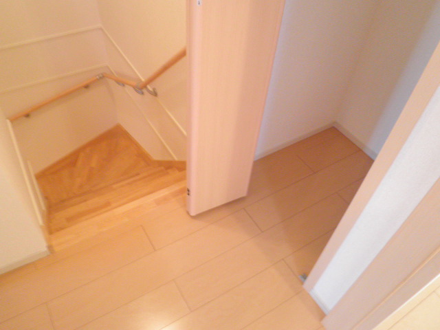 22/28 エントランス