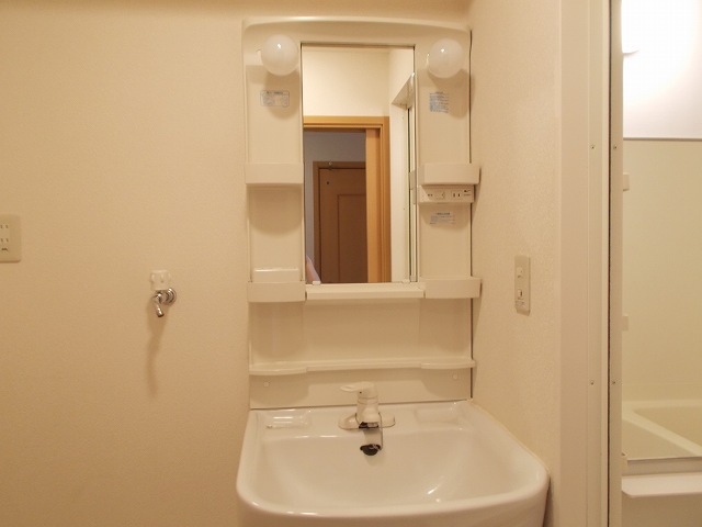 13/19 エントランス