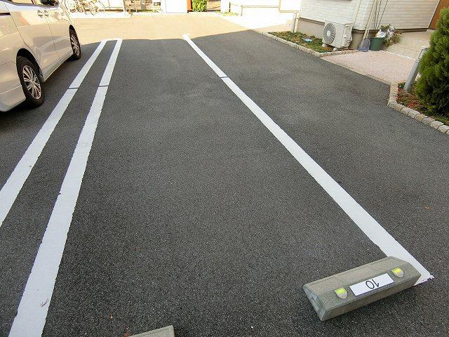 22/28 駐車場