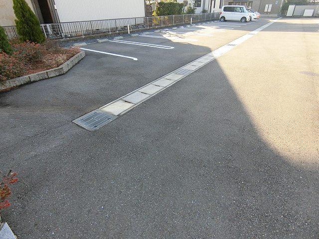 14/20 駐車場