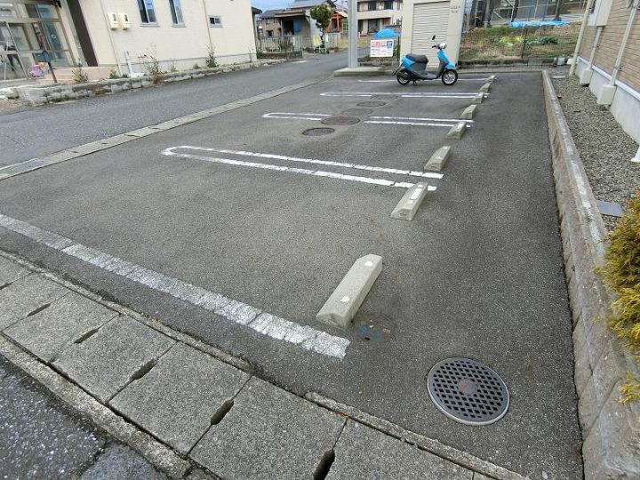 14/20 駐車場