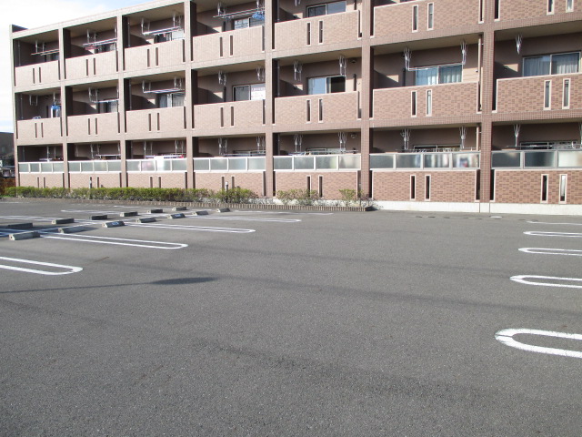17/23 駐車場