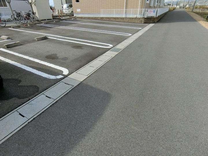 14/20 駐車場