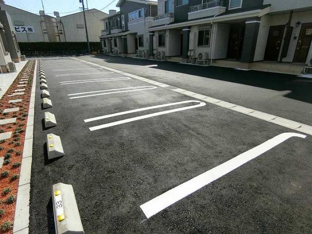 14/20 駐車場