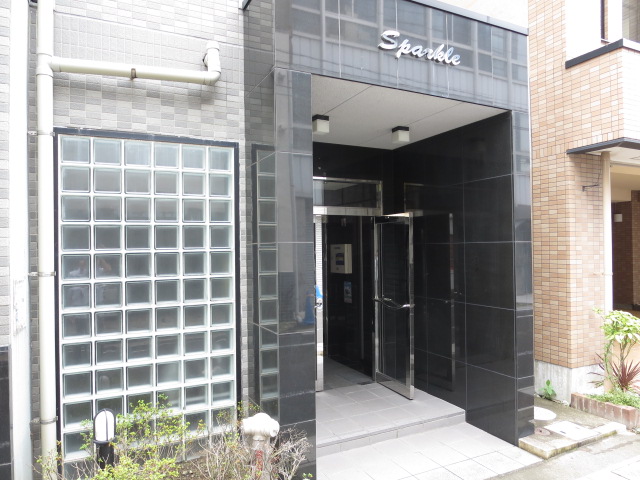 21/28 エントランス