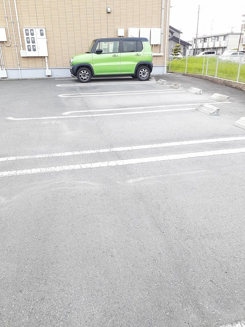 26/30 駐車場