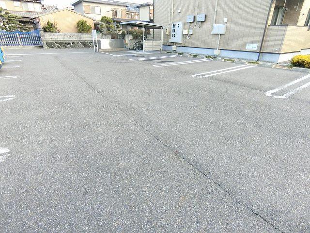14/20 駐車場