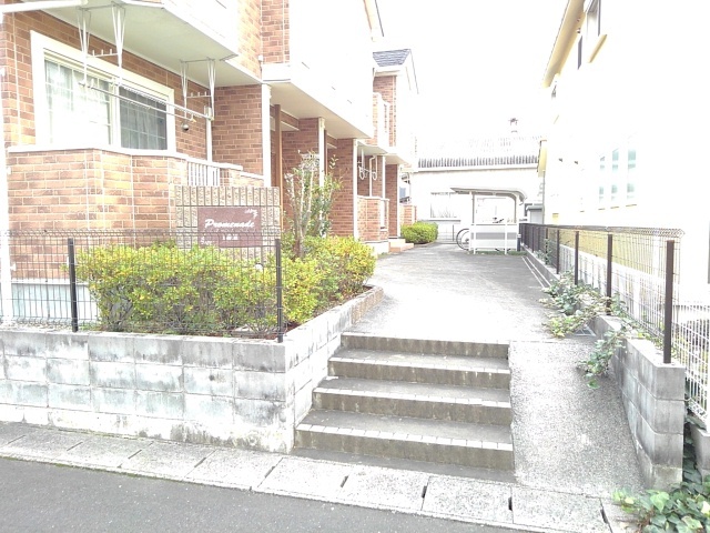 13/20 エントランス