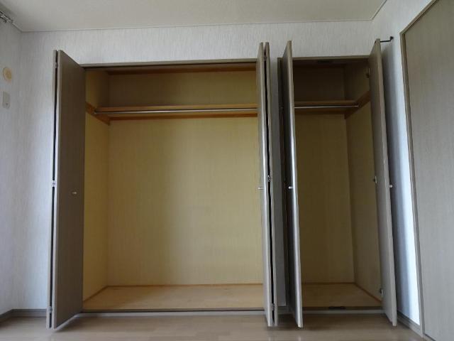 13/27 収納
