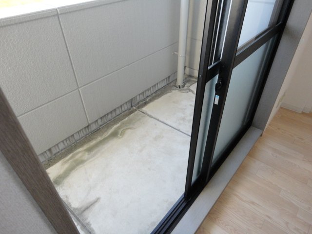 14/23 バルコニー