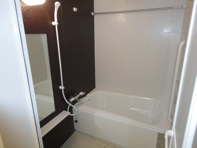 14/23 浴室