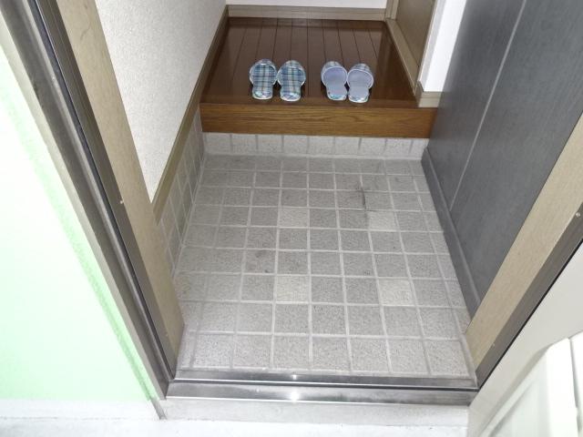 14/23 玄関