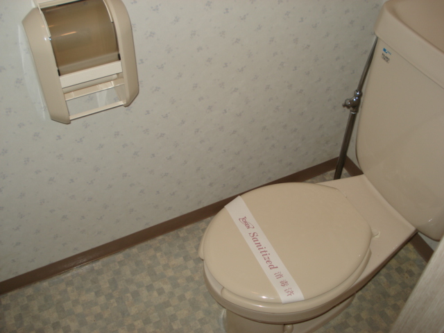 18/23 トイレ
