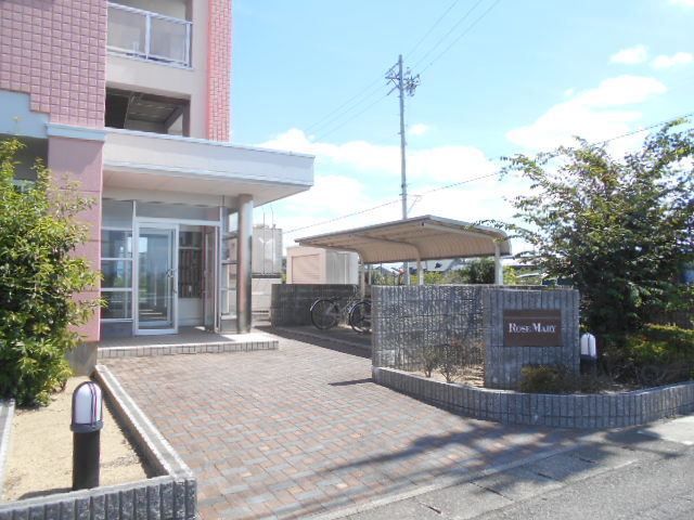 15/22 エントランス