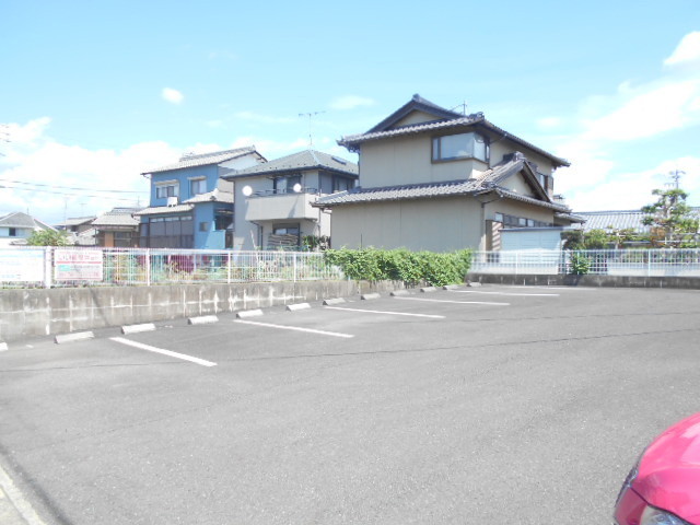 16/22 駐車場
