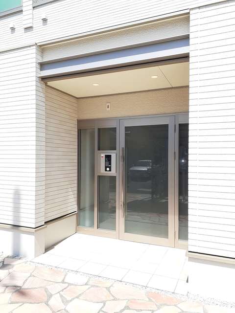 14/22 エントランス