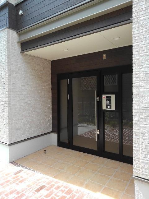 14/23 エントランス