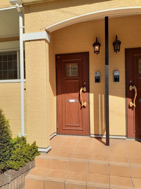 18/25 エントランス