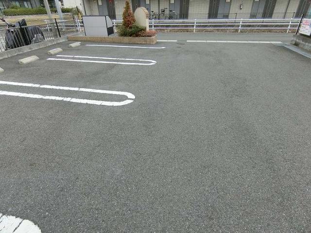 14/20 駐車場