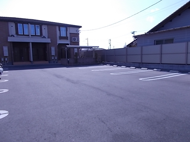 20/26 駐車場