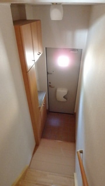 23/29 エントランス