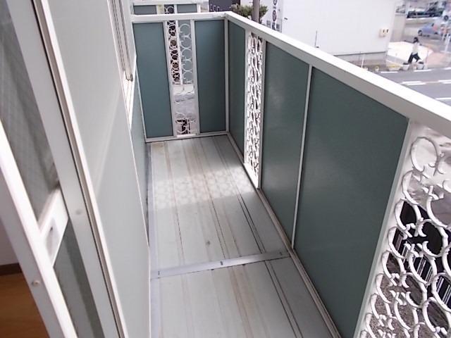 13/22 エントランス