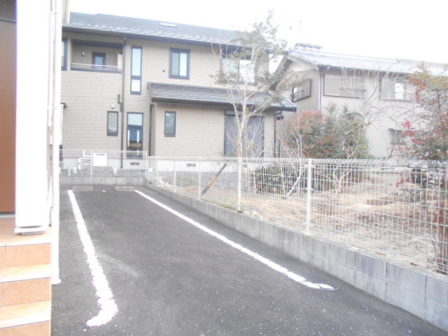 14/20 駐車場