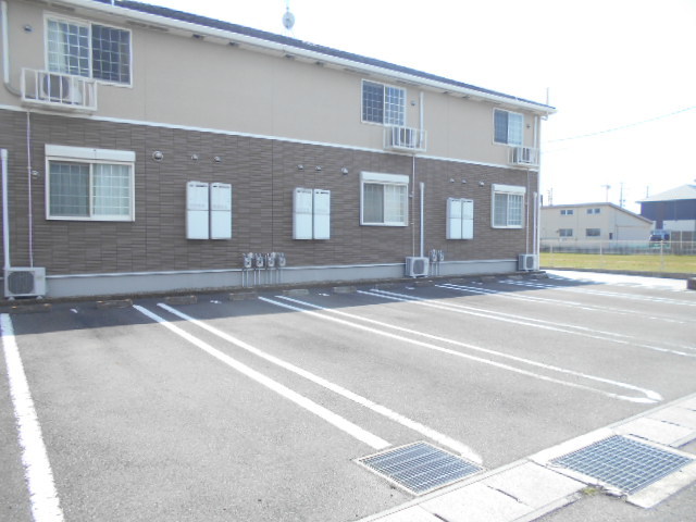 14/20 駐車場