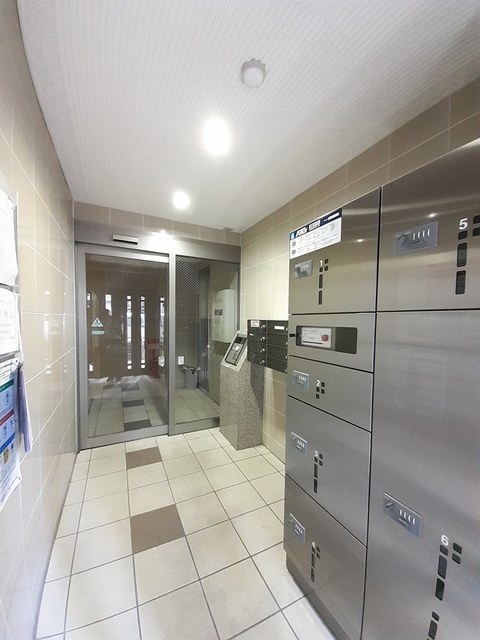 14/20 エントランス