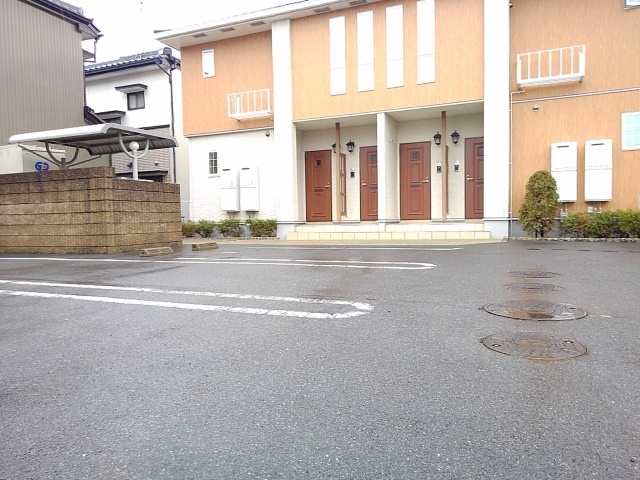 14/20 駐車場