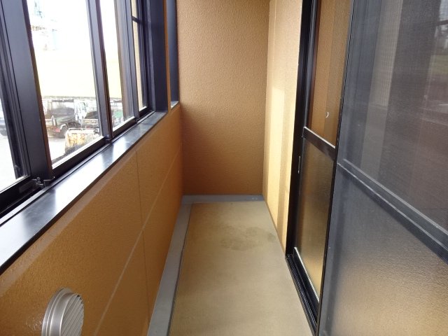 18/23 バルコニー