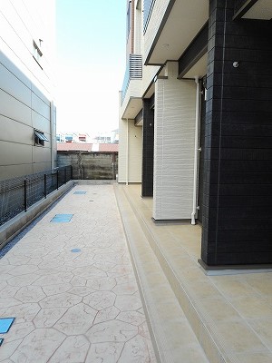 14/20 エントランス